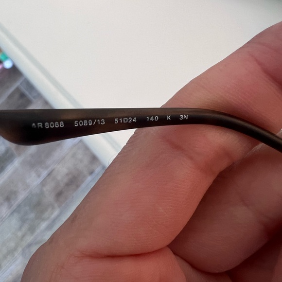 Authentic Giorgio Armani Round sunglasses - Picture 4 of 4